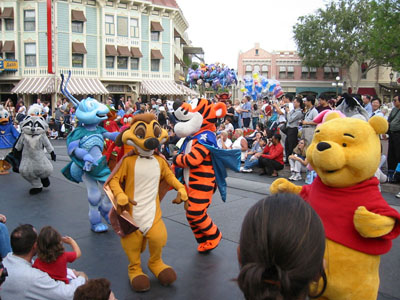 postavičky disneylandu 